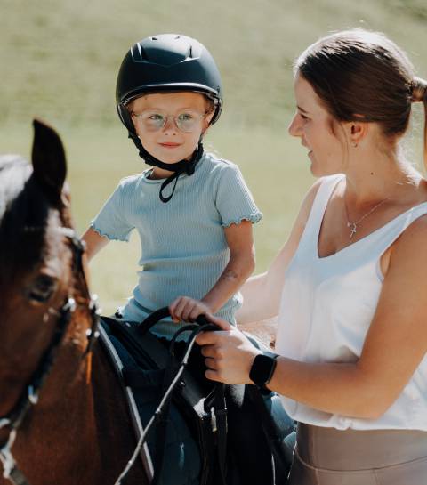 Tiere & Reiten - Familienhotel Oberkarteis