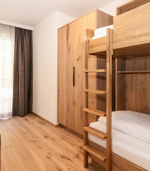 Holz-Stockbett für Kinder