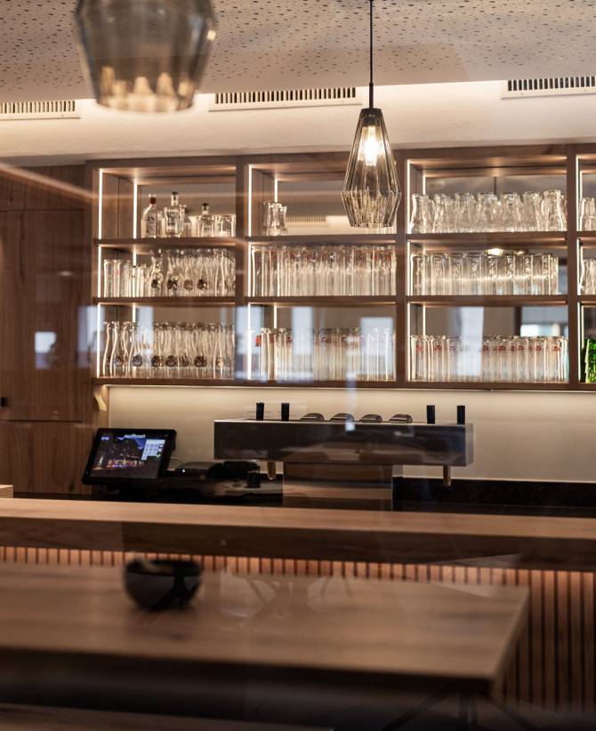 Time for drinks at our bar: Your evening, your moment - Familienhotel Oberkarteis