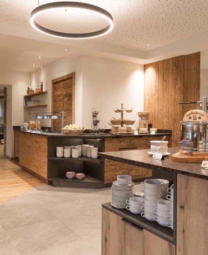 Breakfast with organic products from our own farm: The best way to start the day - Familienhotel Oberkarteis