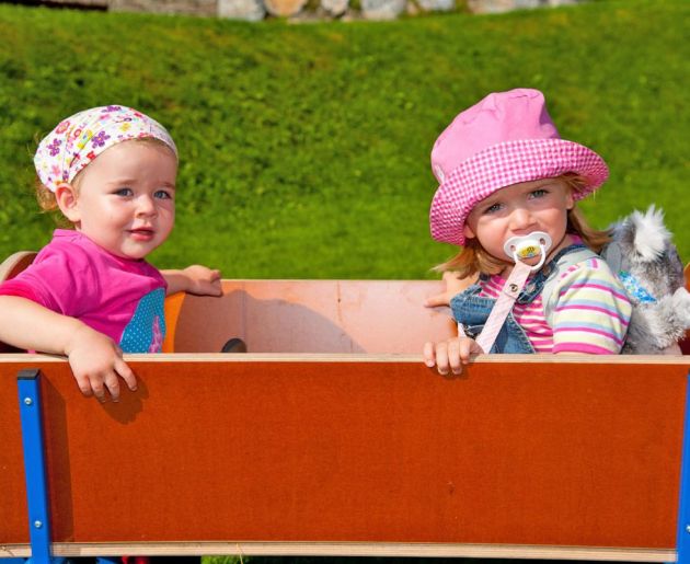 Kleinkinder beim Spielen