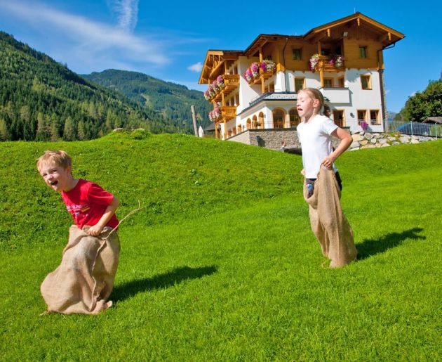 Sackhüpfen