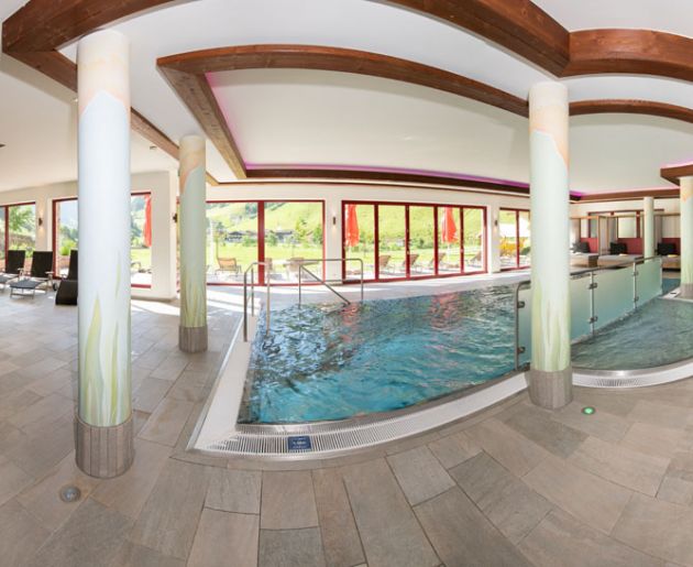 Familienhotel Oberkarteis mit Hallenbad