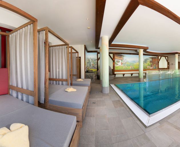 Familienhotel Oberkarteis mit Hallenbad