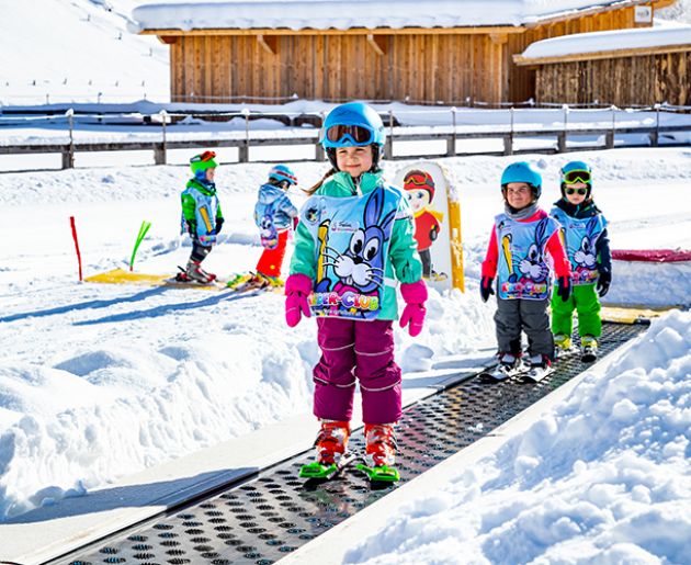 Kinderbetreuung im Winter