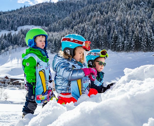 Kinderbetreuung im Winter