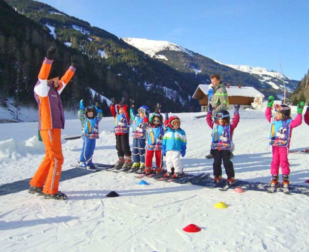 Bestens betreut in der Kinderskischule