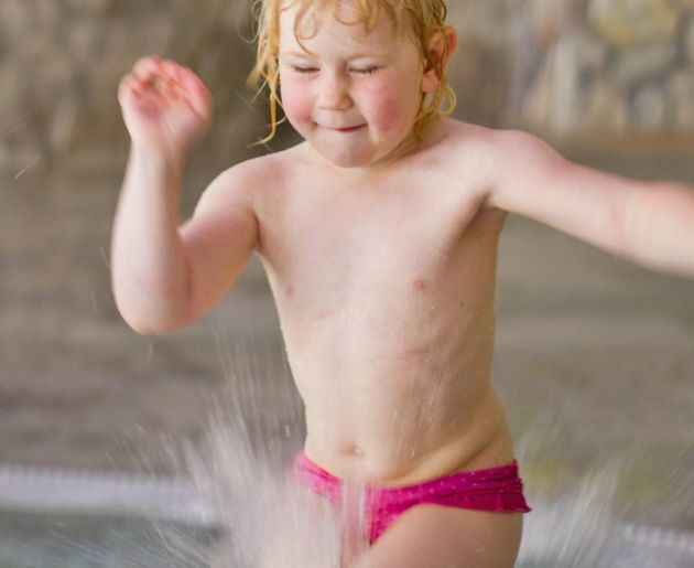 Wasserspaß im Hallenbad