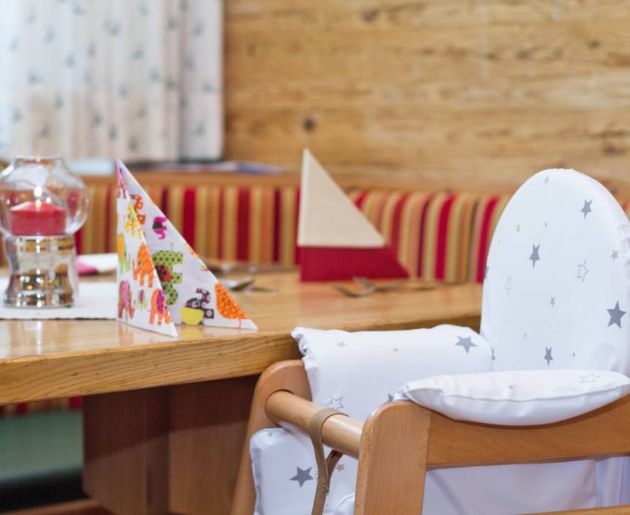 Gratis Mittagessen und eine 24 Stunden Saftbar für unsere Kinder
